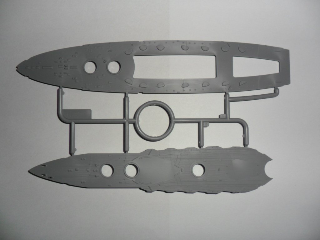 ICM S017 Markgraf (coque complète et ligne de flottaison), cuirassé allemand de la Première Guerre mondiale (1/700) – image 7