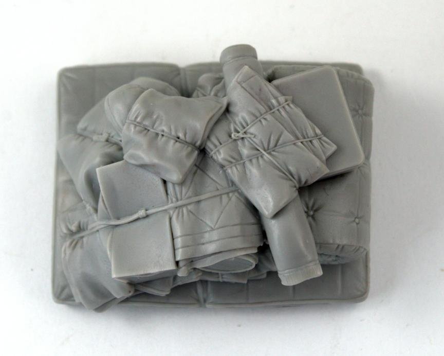 Panzer Art RE35-472 Stowage set for civilian staff cars 1/35 – Bild 4