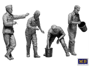 Master Box 35237 Schnelle Truppen - German WWII Drivers 1/35 – immagine 2