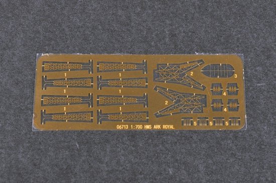 Trumpeter 06713 HMS Ark Royal 1939 1/700 – imagen 4