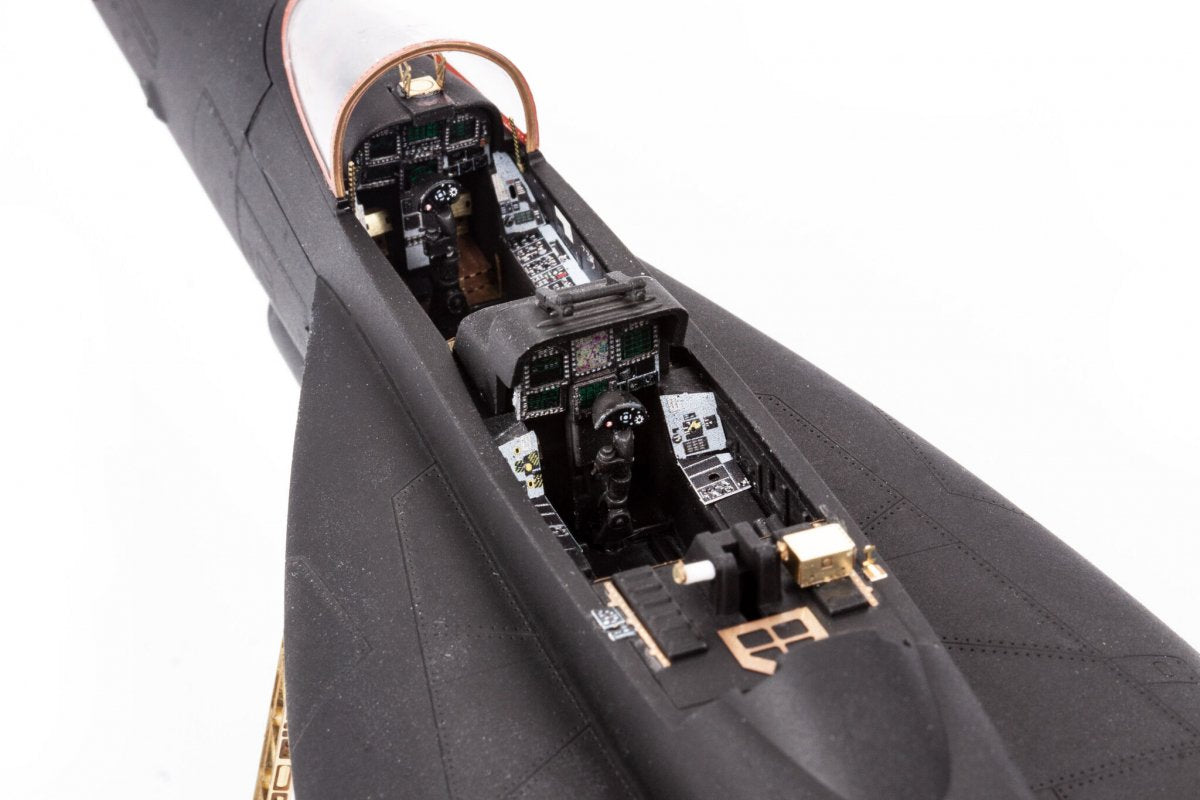Eduard FE1260 F/A-18F HOBBY BOSS 1/48 – zdjęcie 3