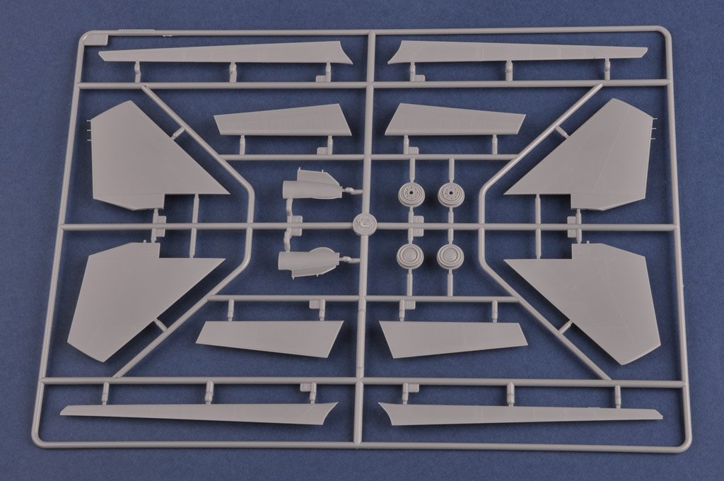 Hobby Boss 81713 Su-27UB Flanker C 1/48 – immagine 8