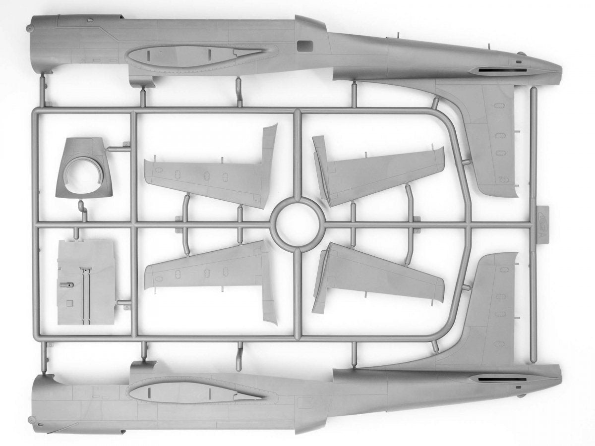 ICM 48288 A-26C-15 Invader avec pilotes et personnel au sol 1/48 – image 19