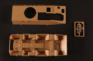 Hobby Boss 84573 LAV300 Canon Cockerill 90 mm 1/35 – image 6