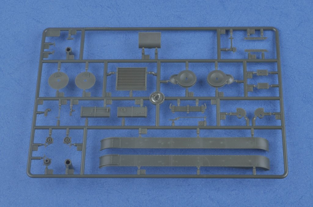 Hobby Boss 82499 Soviet AT-1 Self Propelled Gun 1/35 – Bild 7