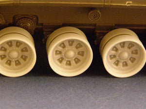 Panzer Art RE35-027 Burnt out wheels for T-72 tank 1/35 – Bild 4