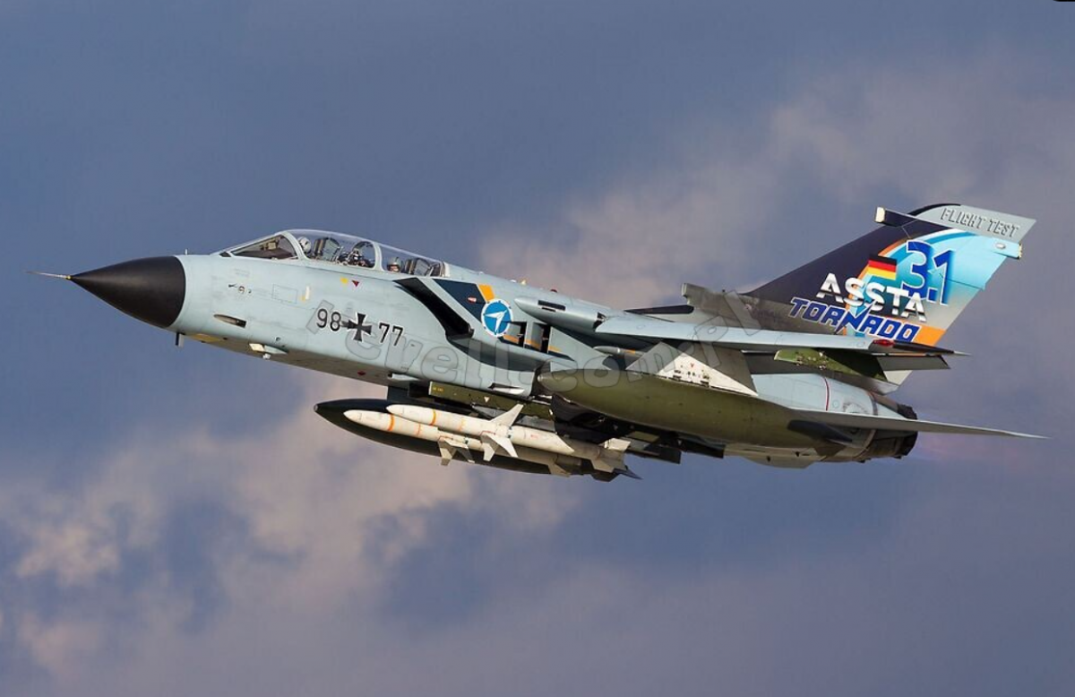 Revell 03842 Tornado ASSTA 3.1 1/72 – image 2