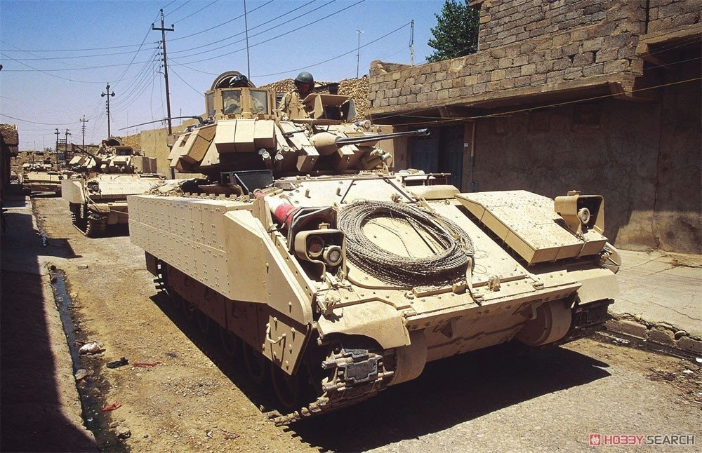 Dragon 7416 M3A2 ODS Bradley w/ERA 1/72 – Bild 2