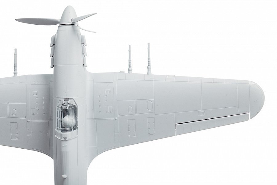 Zvezda 7322 British Fighter Hawker Hurricane IIC 1/72 – imagen 4