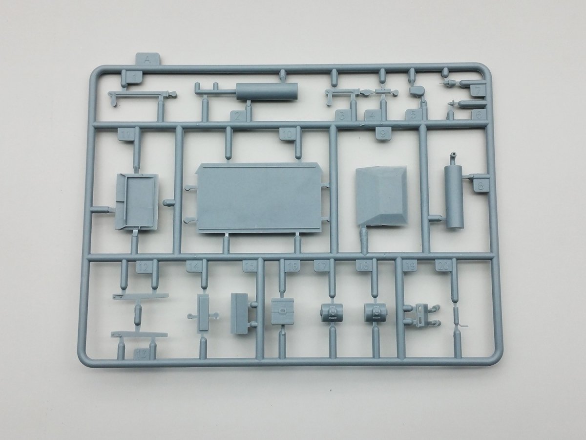 Amusing Hobby 35A019 Pz.Kpfw.38D 1/35 – image 6