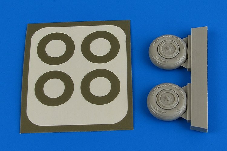 Aires 4739 Yak-3 wheels & paint masks 1/48