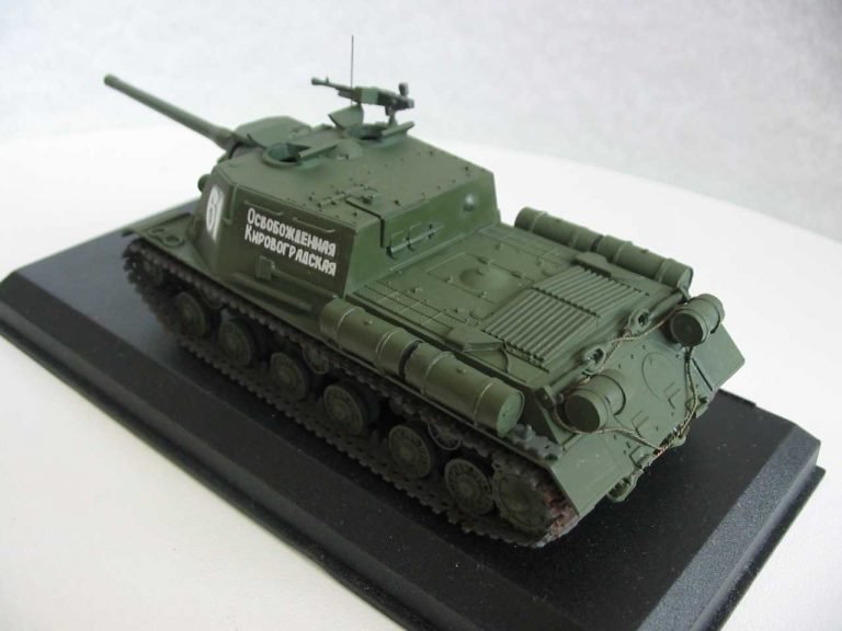 PST 72005 Self-propelled assault gun ISU-122 1/72 – immagine 6