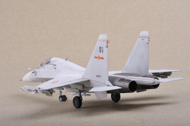 Trumpeter 01659 Russian Su-30MKK Flanker G 1/72 – imagen 14