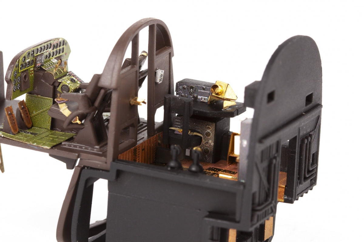 Eduard 73830 B-24H nose radio compartment AIRFIX 1/72 – Bild 12