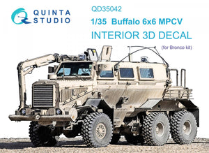 Intérieur imprimé en 3D et coloré sur papier décalcomanie pour le Buffalo 6x6 MPCV de Quinta Studio (Bronco) à l&amp;#39;échelle 1/35