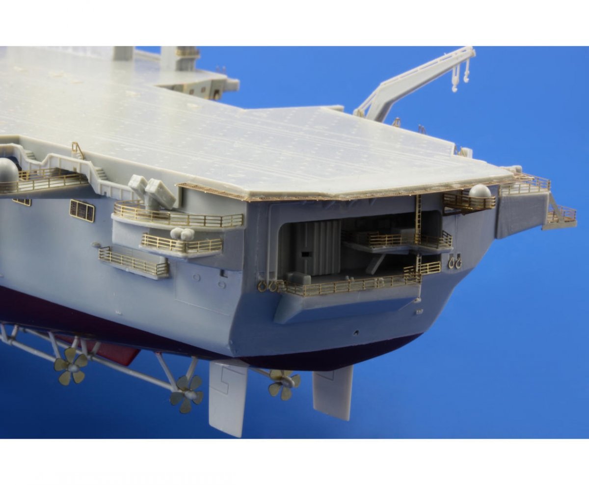 Eduard 17027 USS Nimitz CVN-68 (2005) TRUMPETER 1/700 – Bild 12
