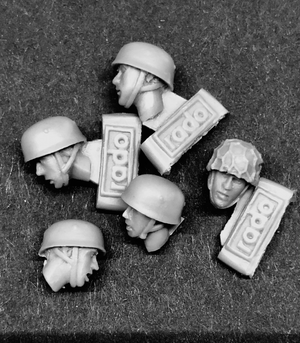 RADO Miniatures RDM35H06 Têtes avec casques FJ, lot de 2, échelle 1/35 – image 2