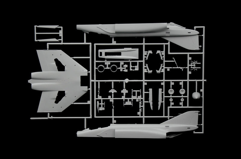 Italeri 1477 RF-4 C/E Phantom II 1/72