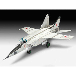 Revell 03931 MiG-25 RBT FOXBAT B 1/48 – image 2