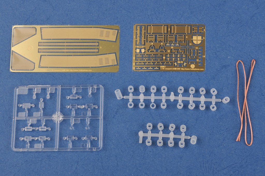 Hobby Boss 83867 Leopard 2A4M CAN – image 10
