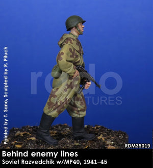RADO Miniatures RDM35019 Soviet Razvedchik w/MP40, (1941-45) 1/35 – immagine 3