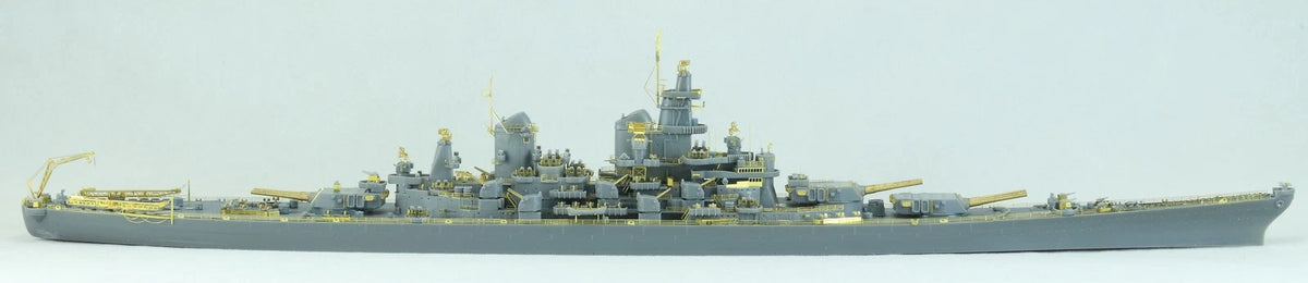 Vee Hobby E57001 USS IOWA BB-61 1944 - Deluxe Edition 1/700 – image 7